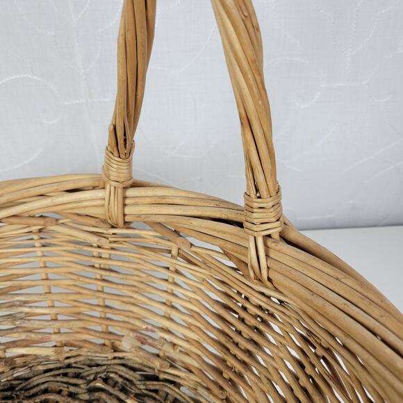Vintage Wicker Basket Tan Natural Woven Rattan Round Handle Farmhouse Decor - Picture 9 of 16
